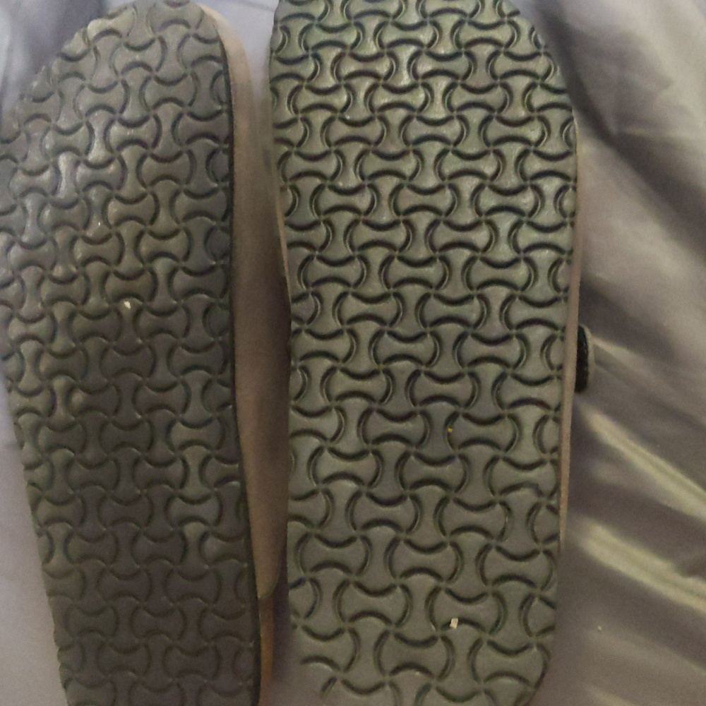 Clogs - Picture 2 of 4